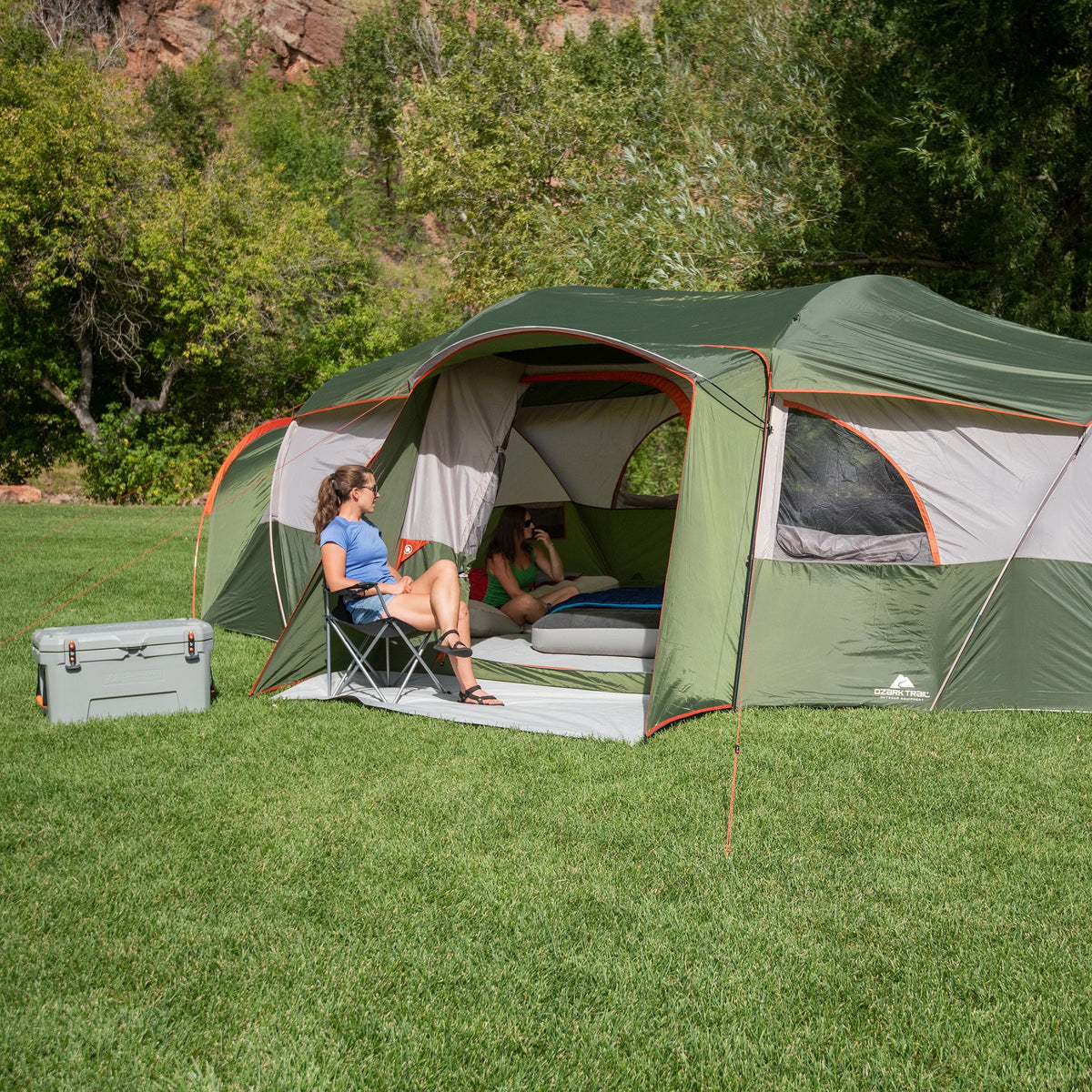 18-Person Cabin Tent with 3 Covered Entrances N200190