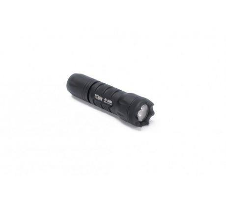 Black 1-Cell LED Flashlight 415 Lumens L1385