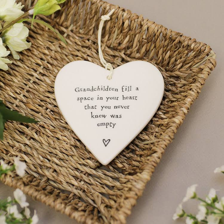 Porcelain Hanging Heart E8697