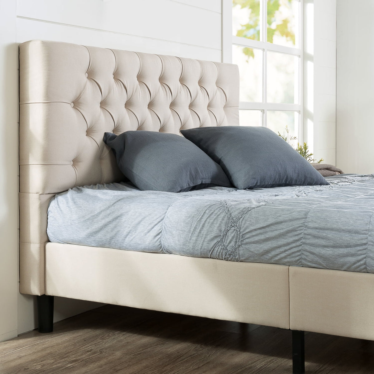 Queen Upholstered Platform Bed Frame R514