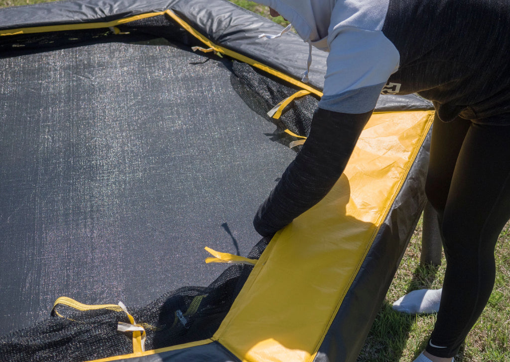 7.5-Foot Trampoline with Enclosure Z59080