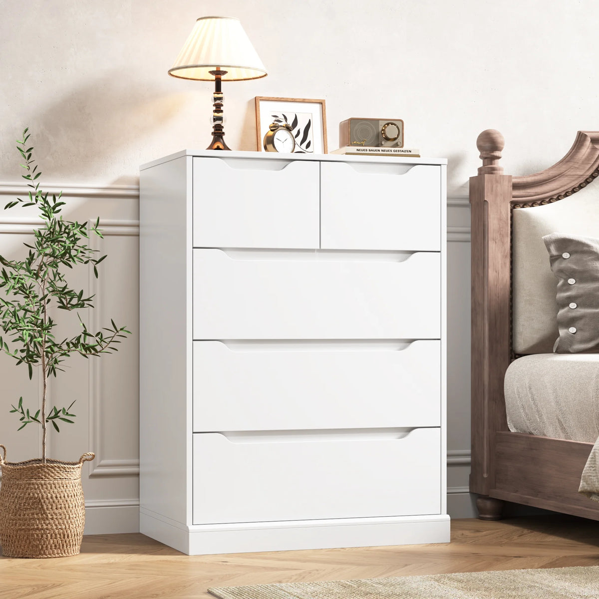 White 5 Drawer Wood Dresser C961814