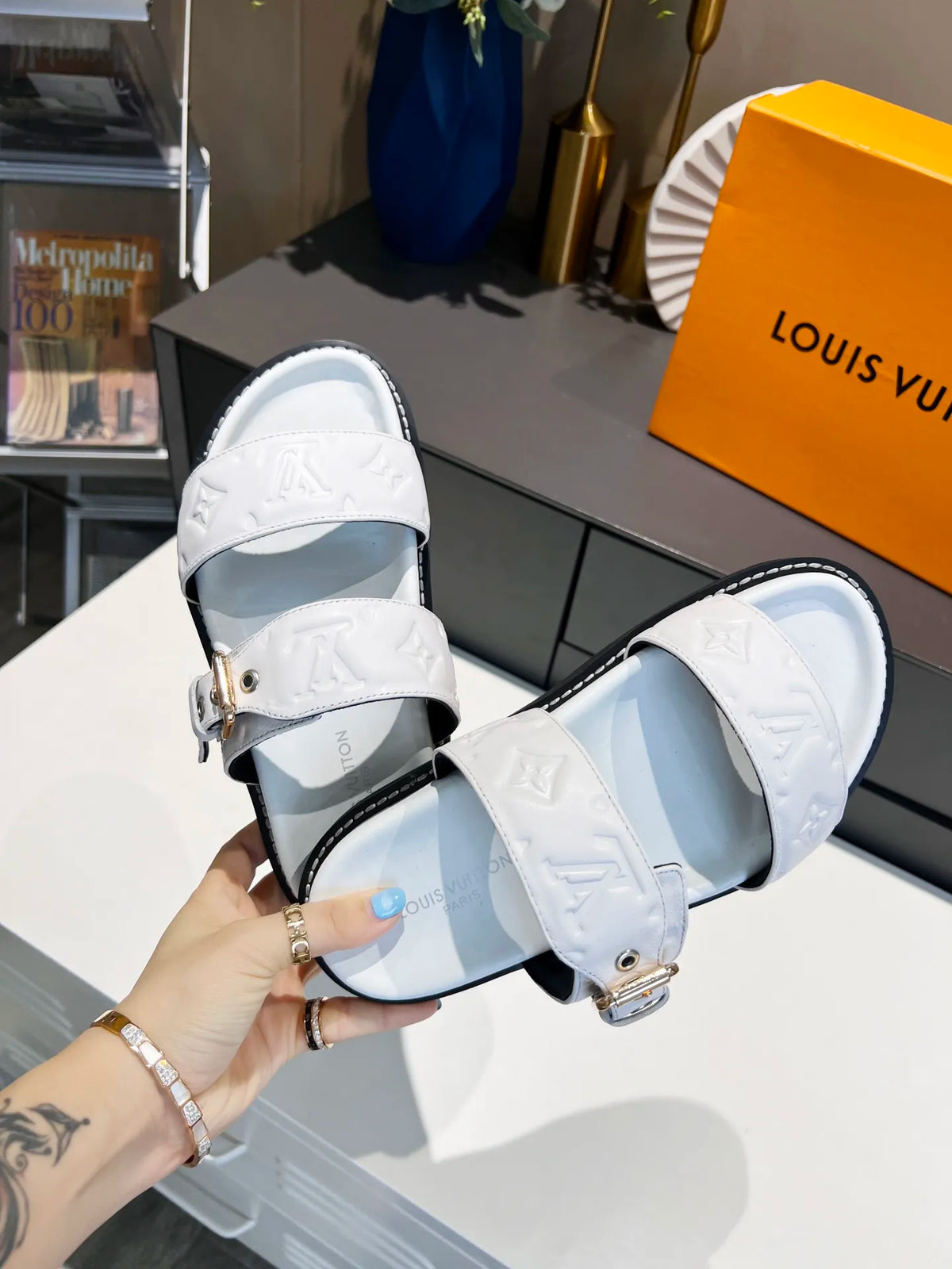Women's Flat Mule White E233