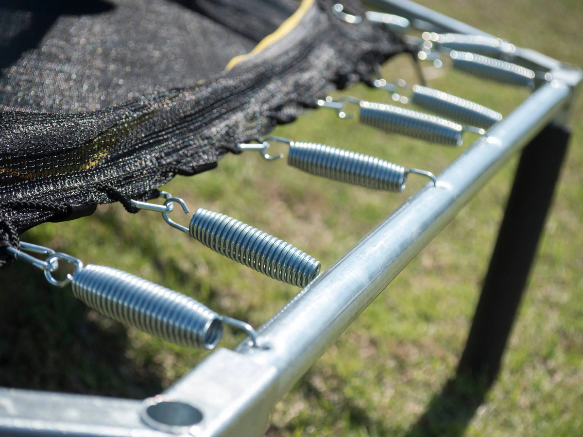 7.5-Foot Trampoline with Enclosure Z59080