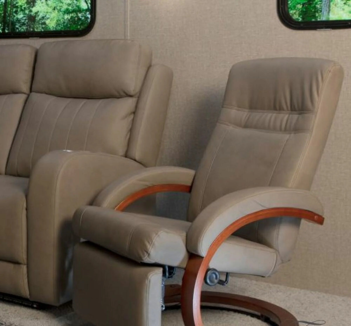 Recliner Chair C945841