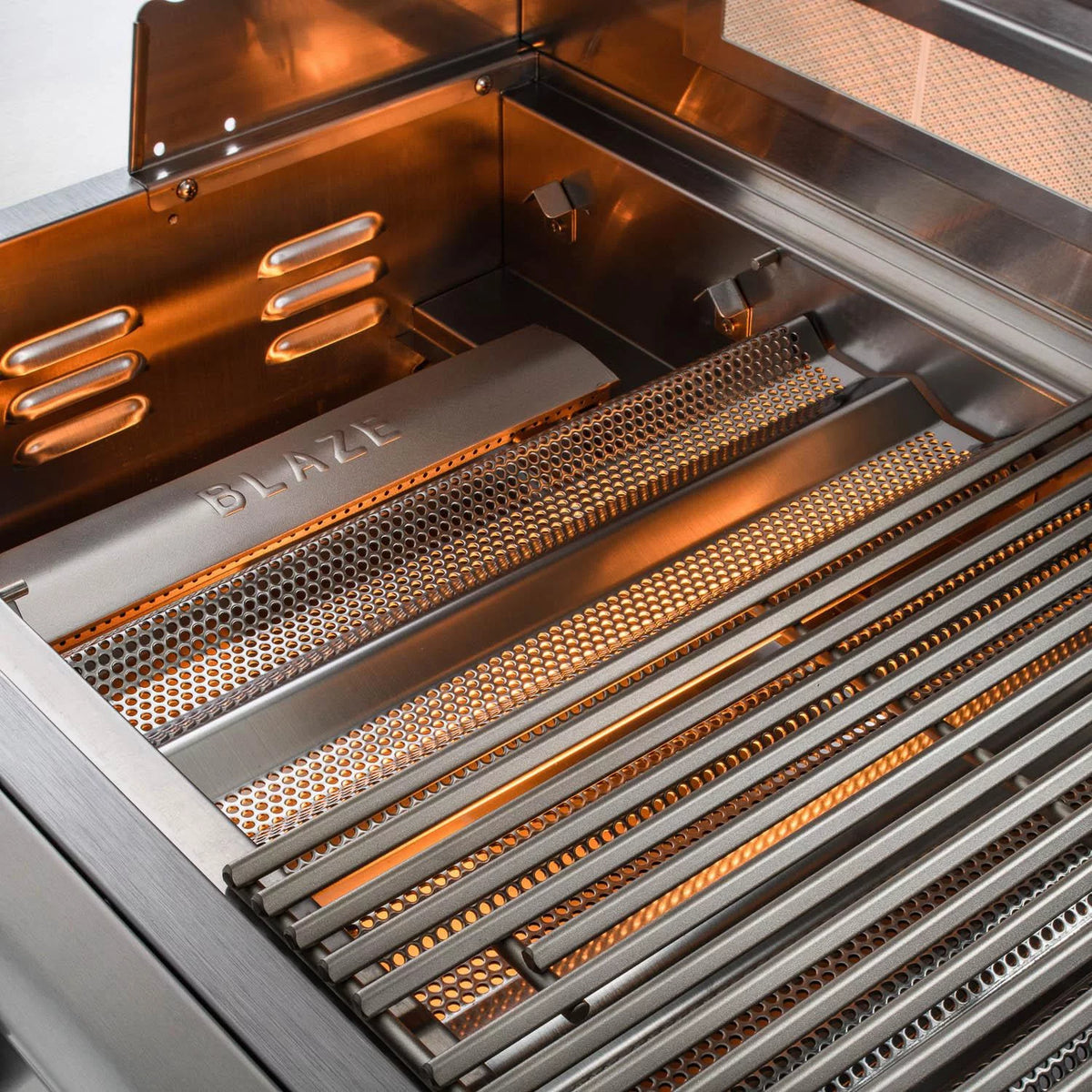 32 Built-In Natural Gas Grill with Lights B83463